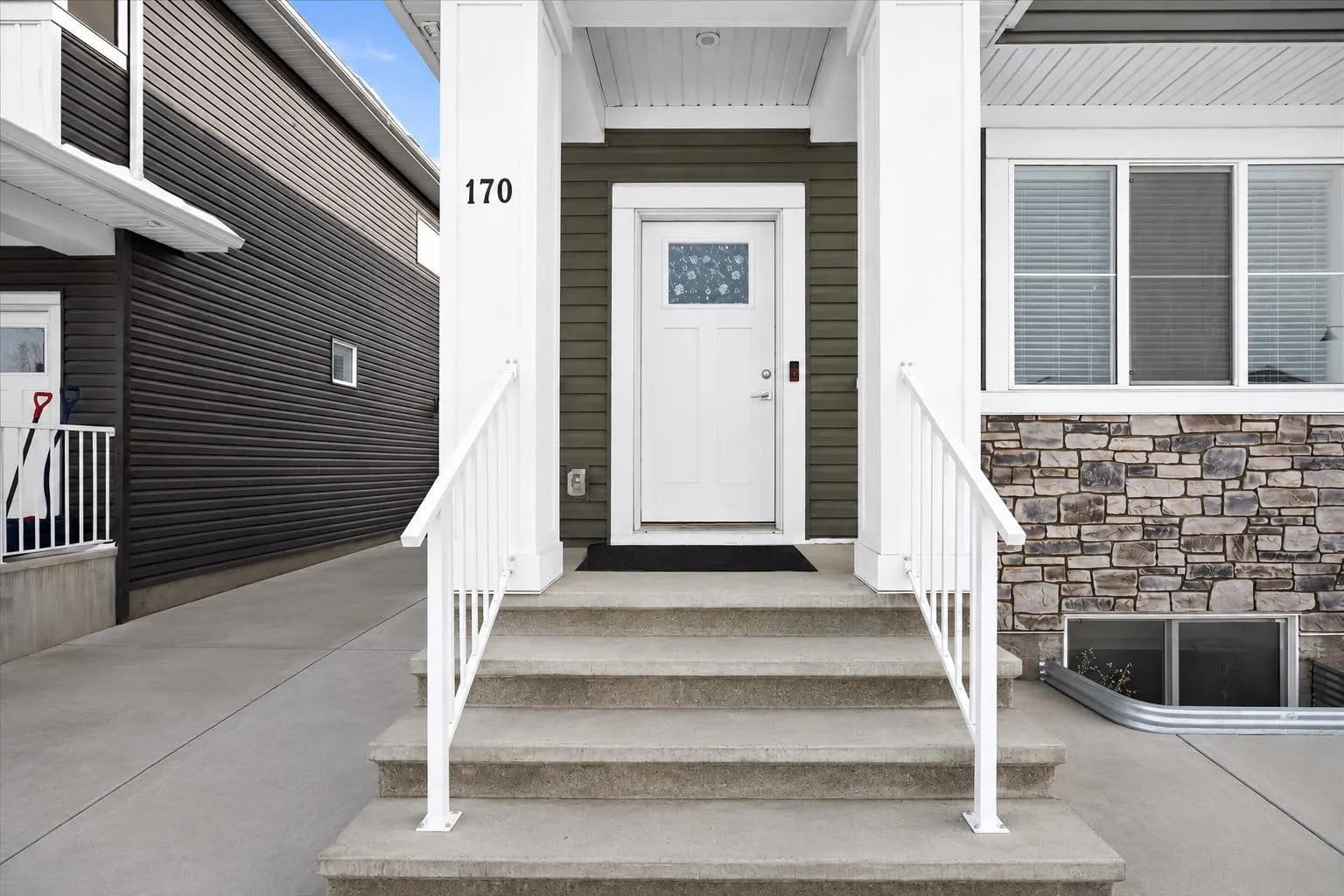Semi Detached (Half Duplex)