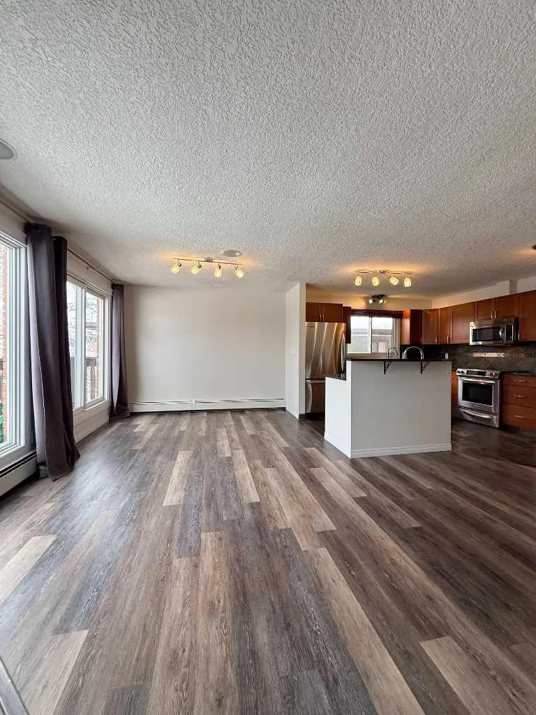Semi Detached (Half Duplex)