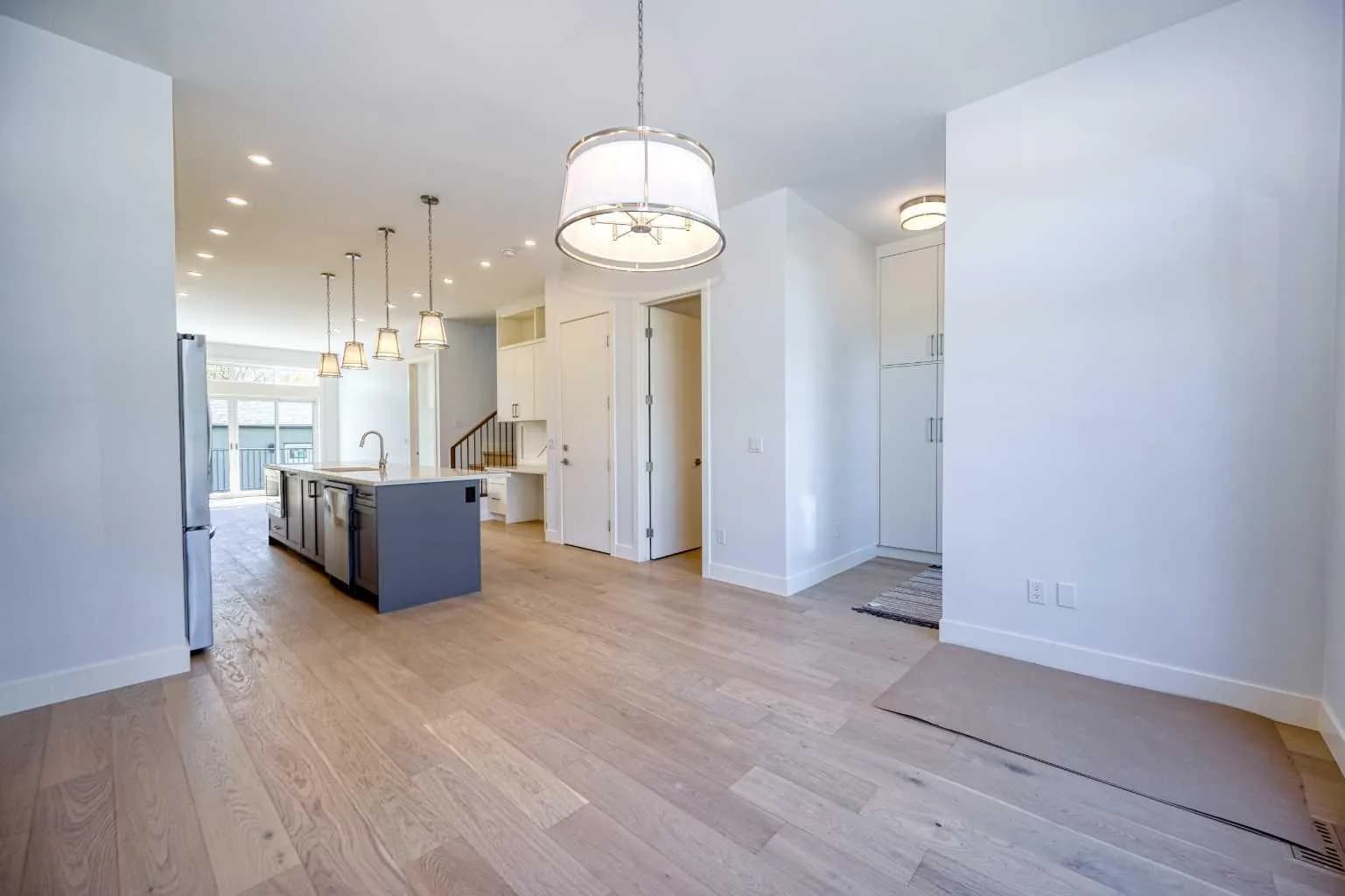 Semi Detached (Half Duplex)