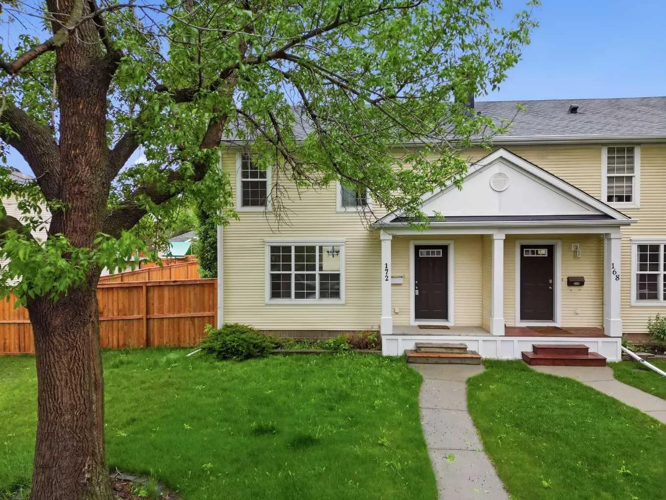 Semi Detached (Half Duplex)