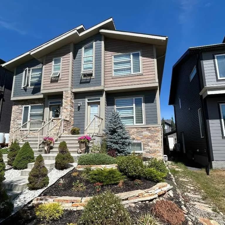 Semi Detached (Half Duplex)