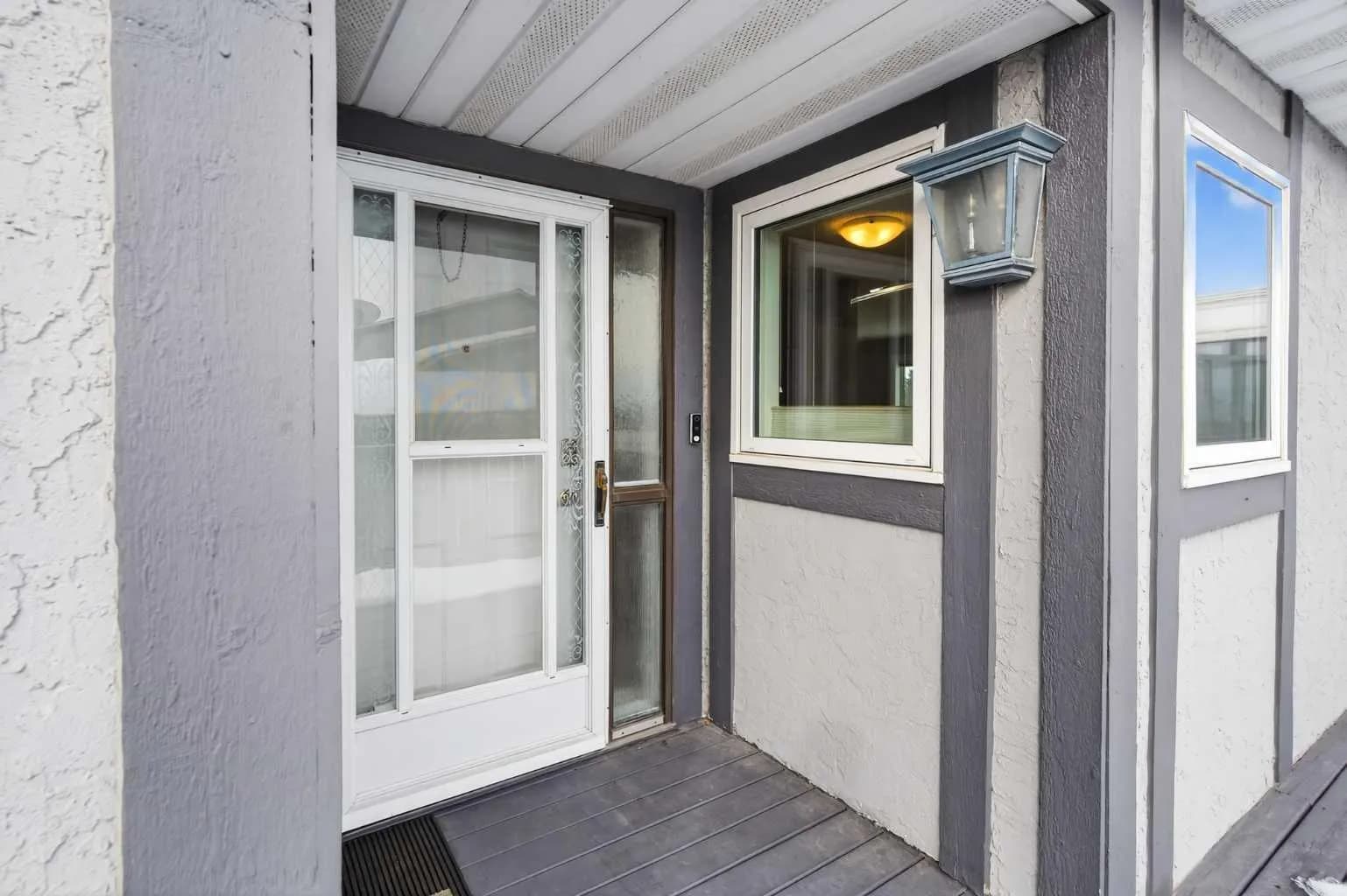 Semi Detached (Half Duplex)