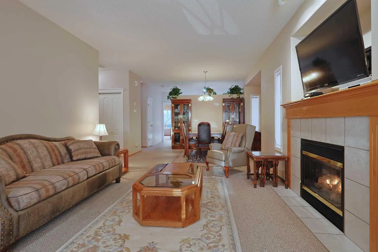 Semi Detached (Half Duplex)