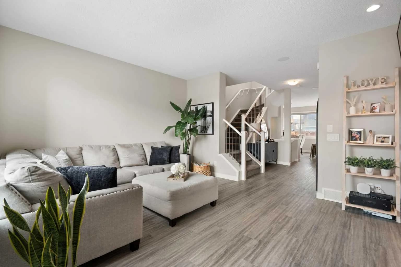 Semi Detached (Half Duplex)