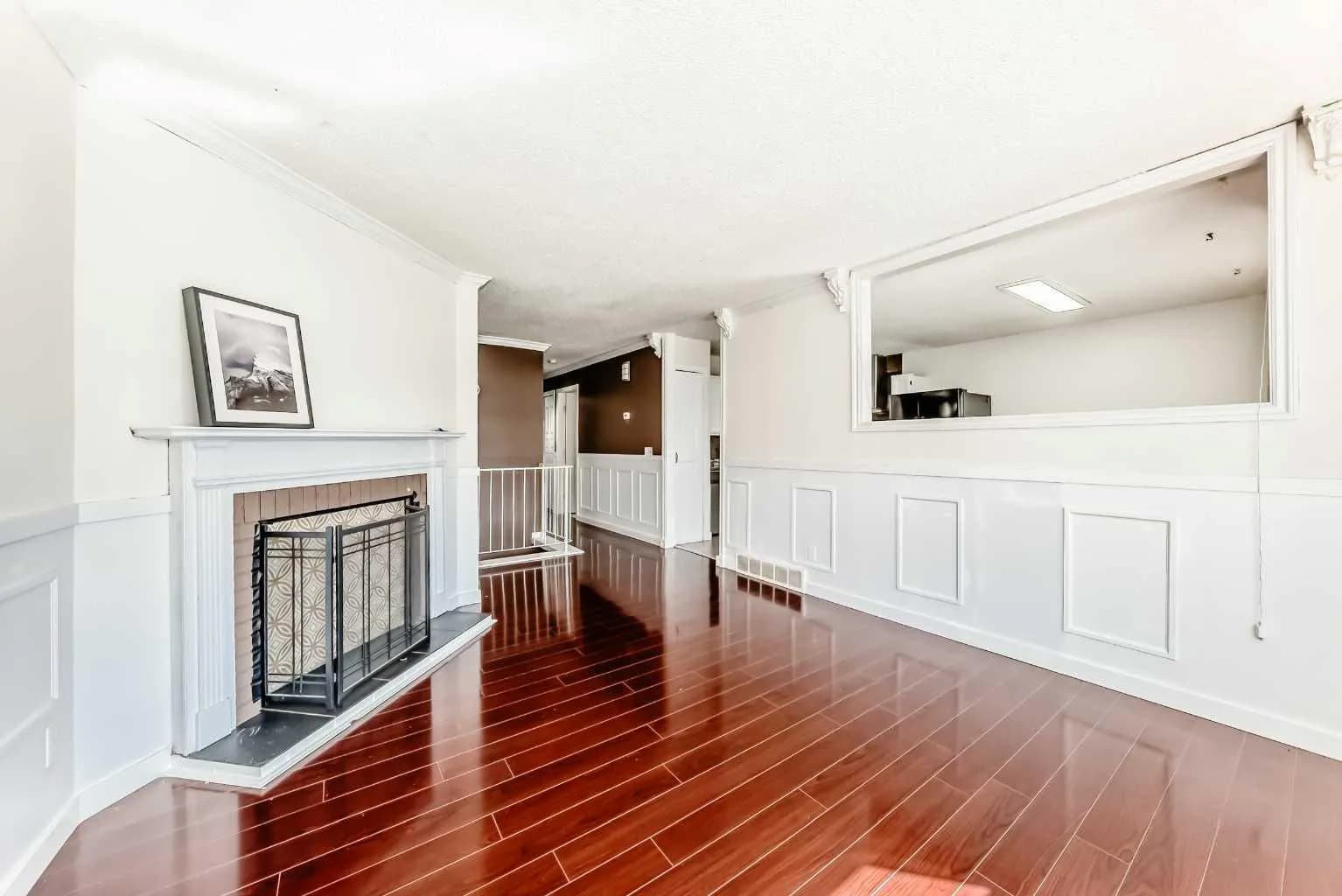 Semi Detached (Half Duplex)