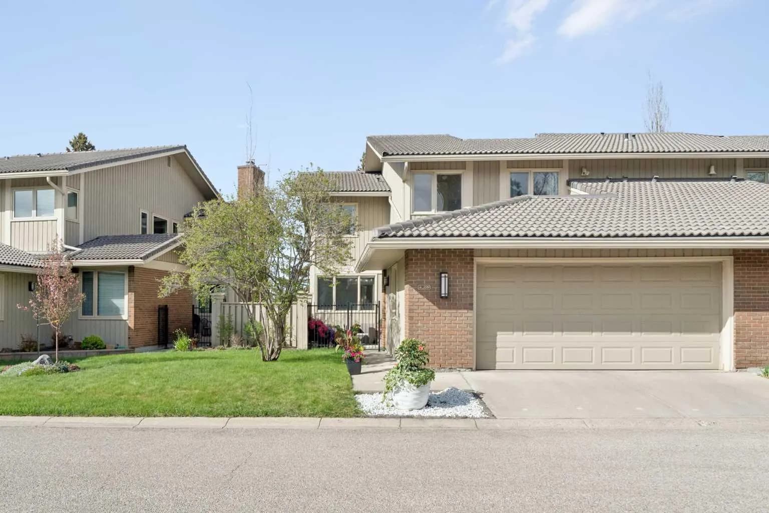 Semi Detached (Half Duplex)