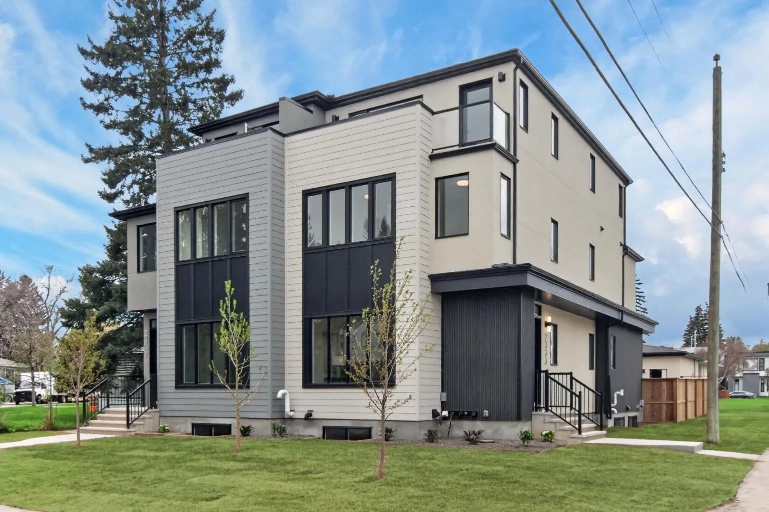 Semi Detached (Half Duplex)
