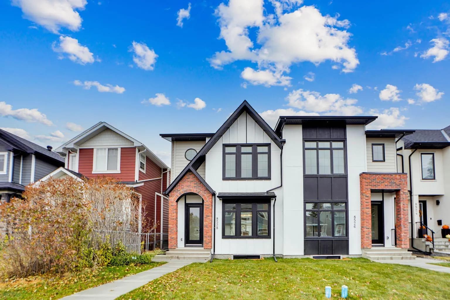 Semi Detached (Half Duplex)
