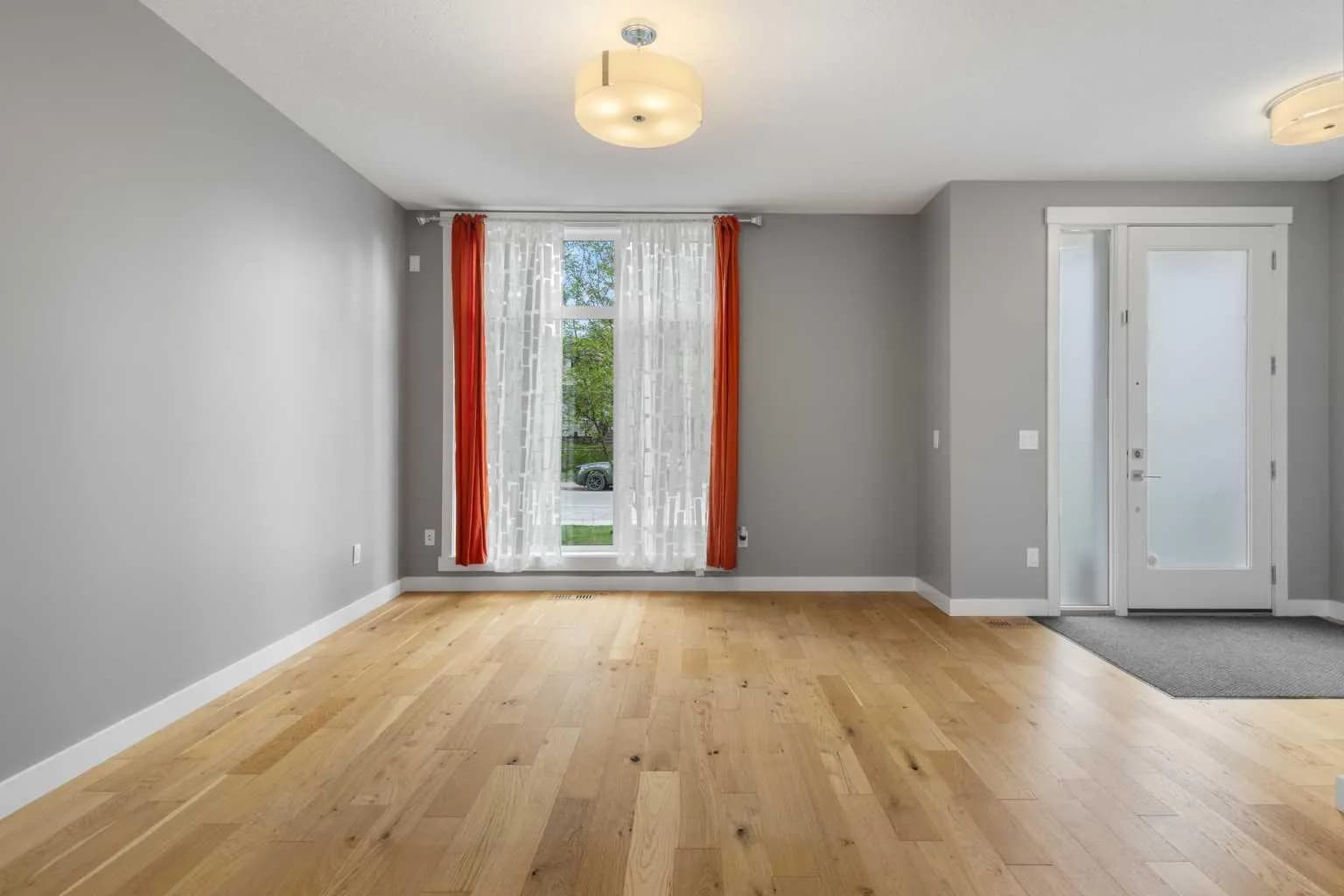 Semi Detached (Half Duplex)