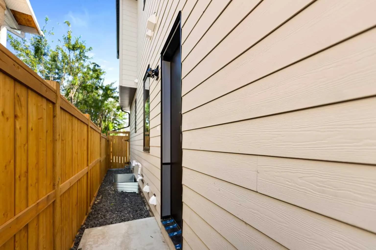 Semi Detached (Half Duplex)