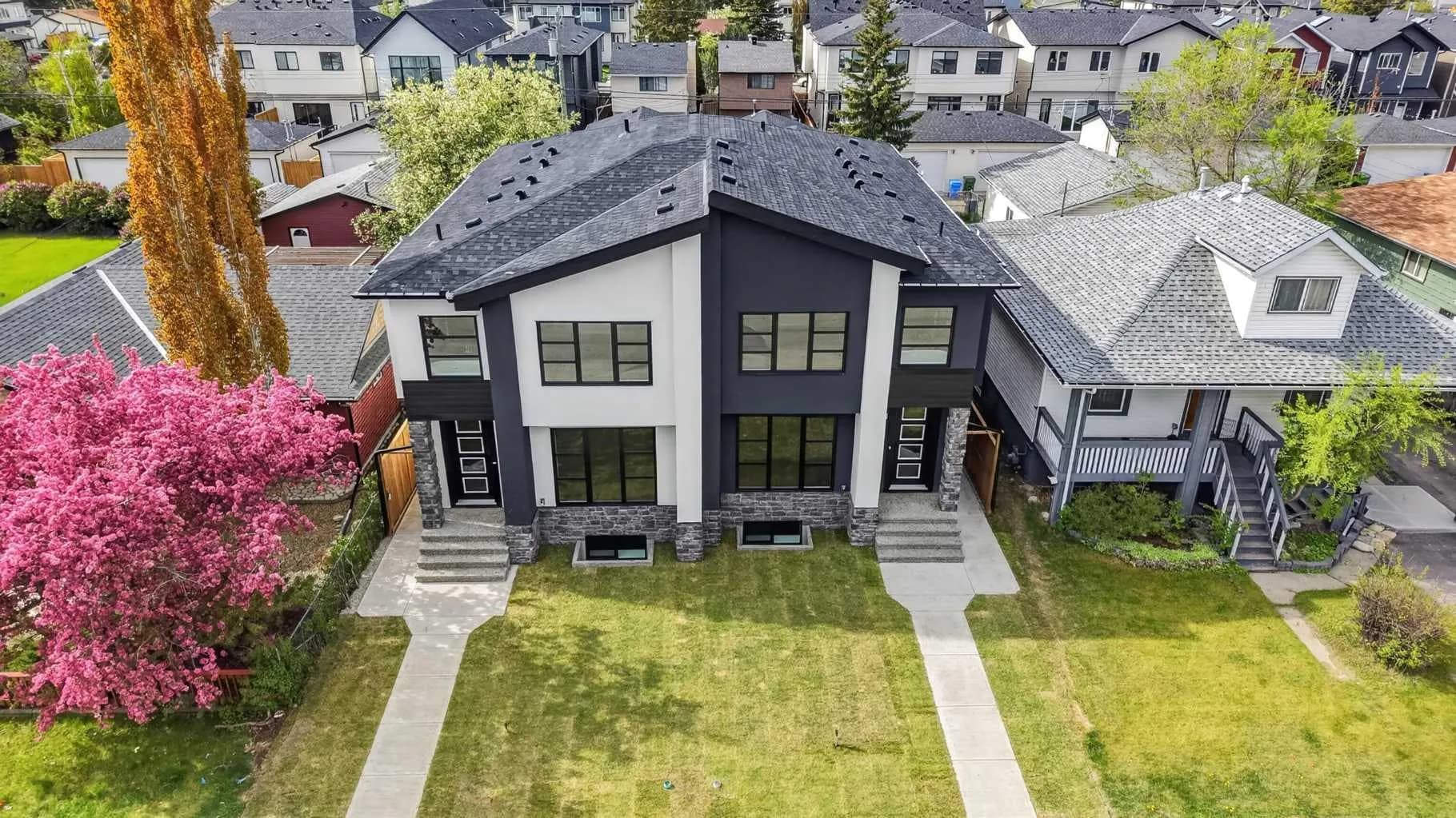 Semi Detached (Half Duplex)