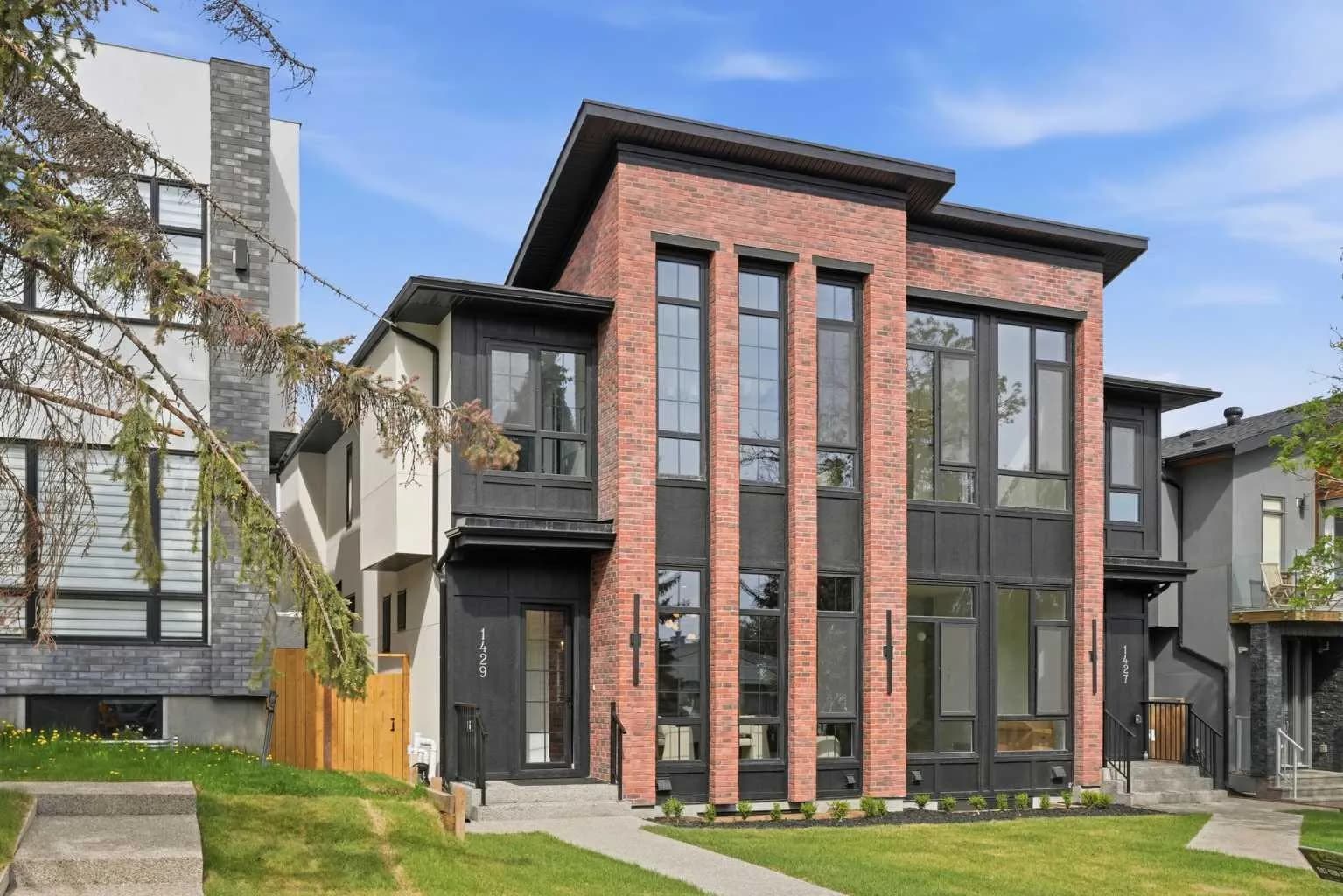 Semi Detached (Half Duplex)