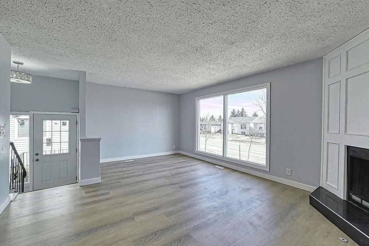 Semi Detached (Half Duplex)