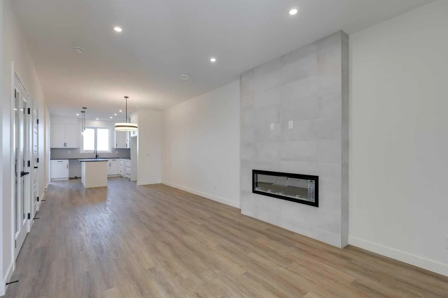 Semi Detached (Half Duplex)