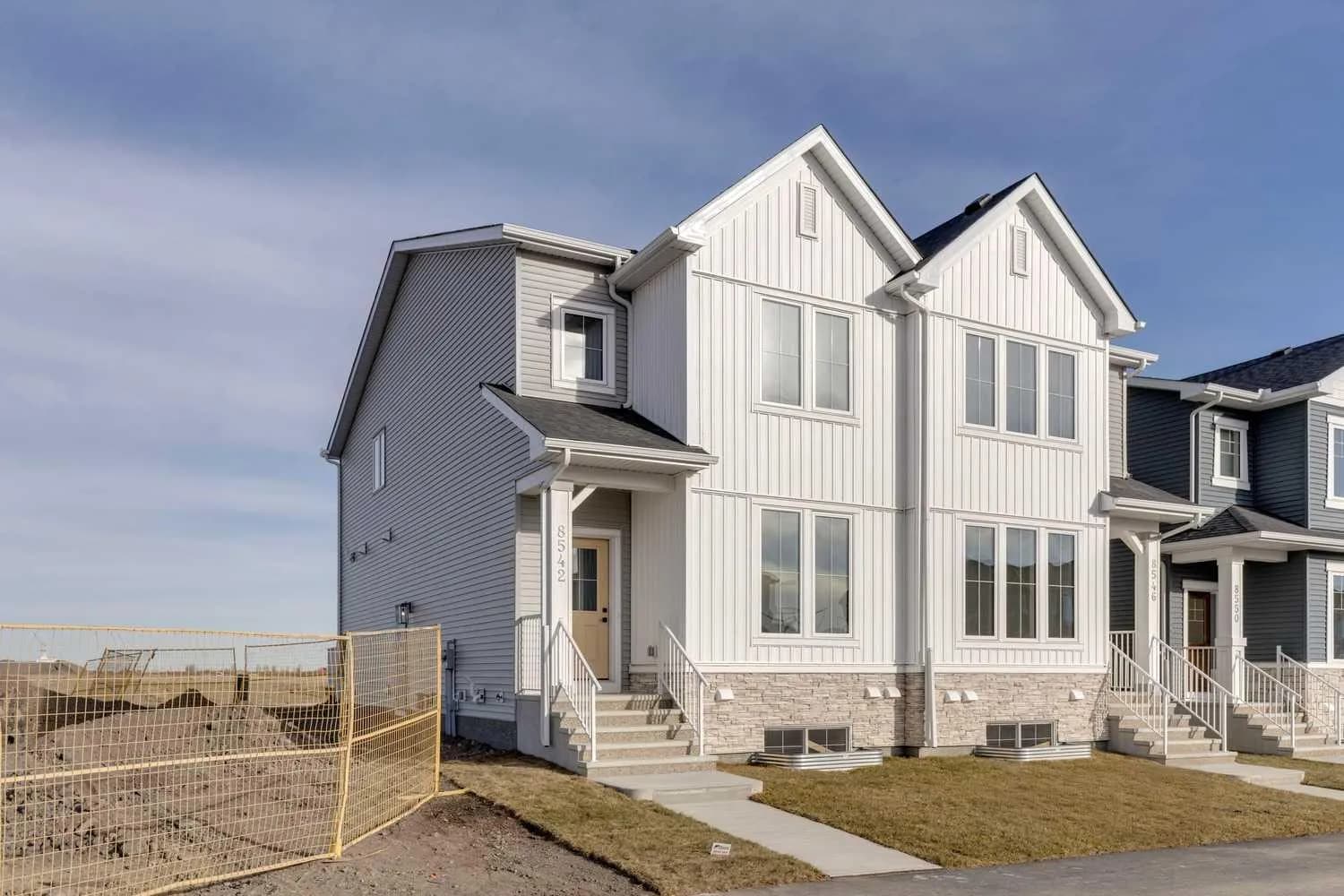 Semi Detached (Half Duplex)