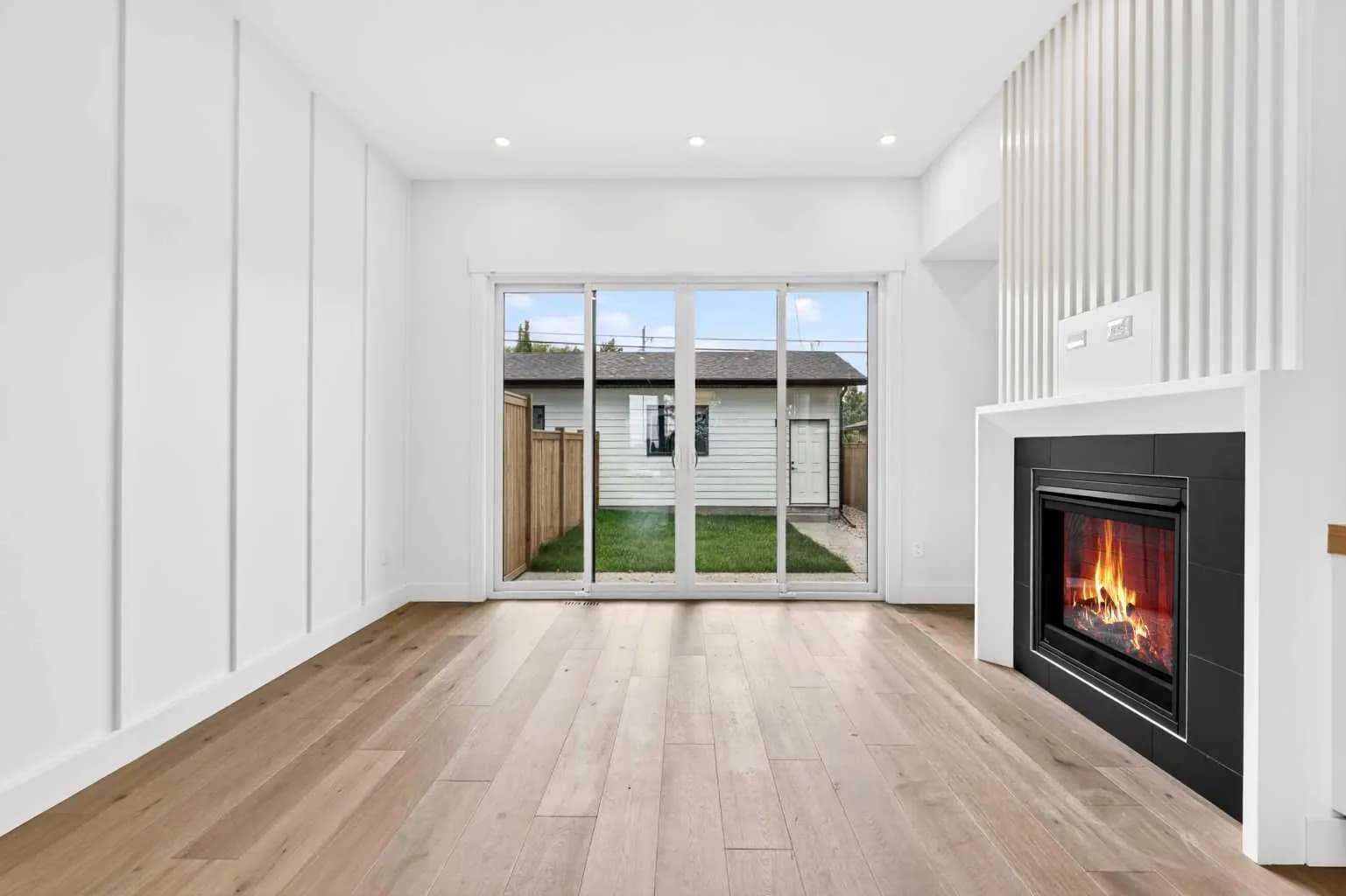 Semi Detached (Half Duplex)