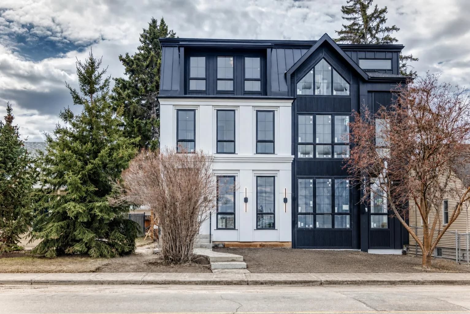 Semi Detached (Half Duplex)