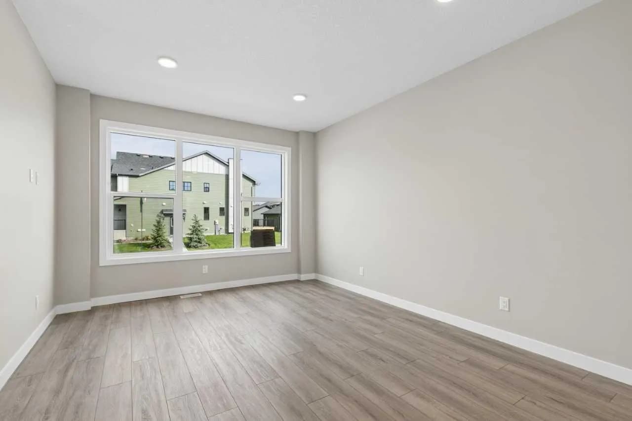 Semi Detached (Half Duplex)