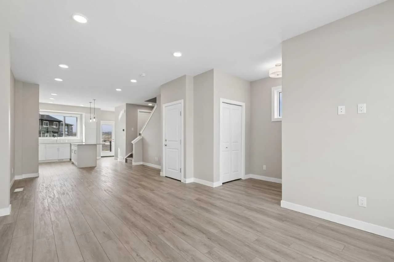 Semi Detached (Half Duplex)