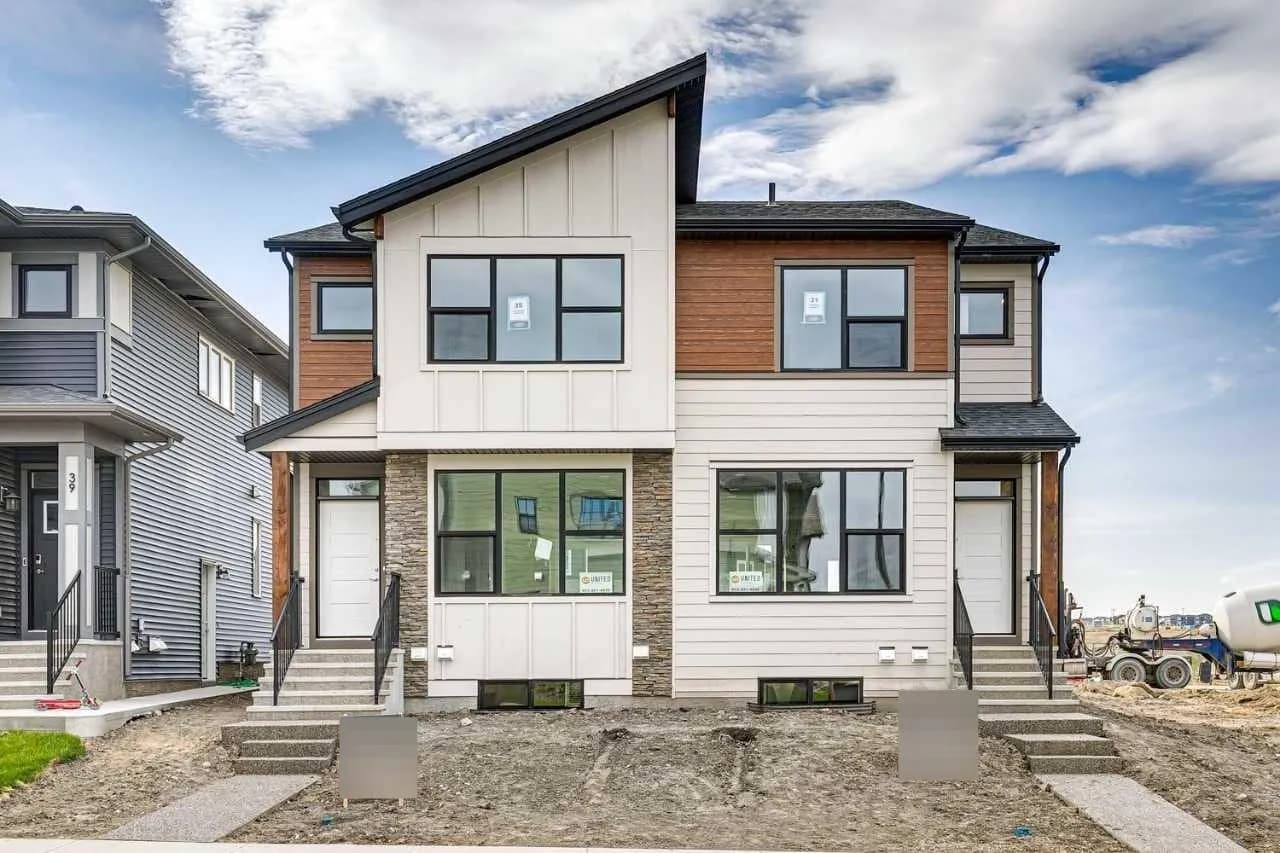 Semi Detached (Half Duplex)