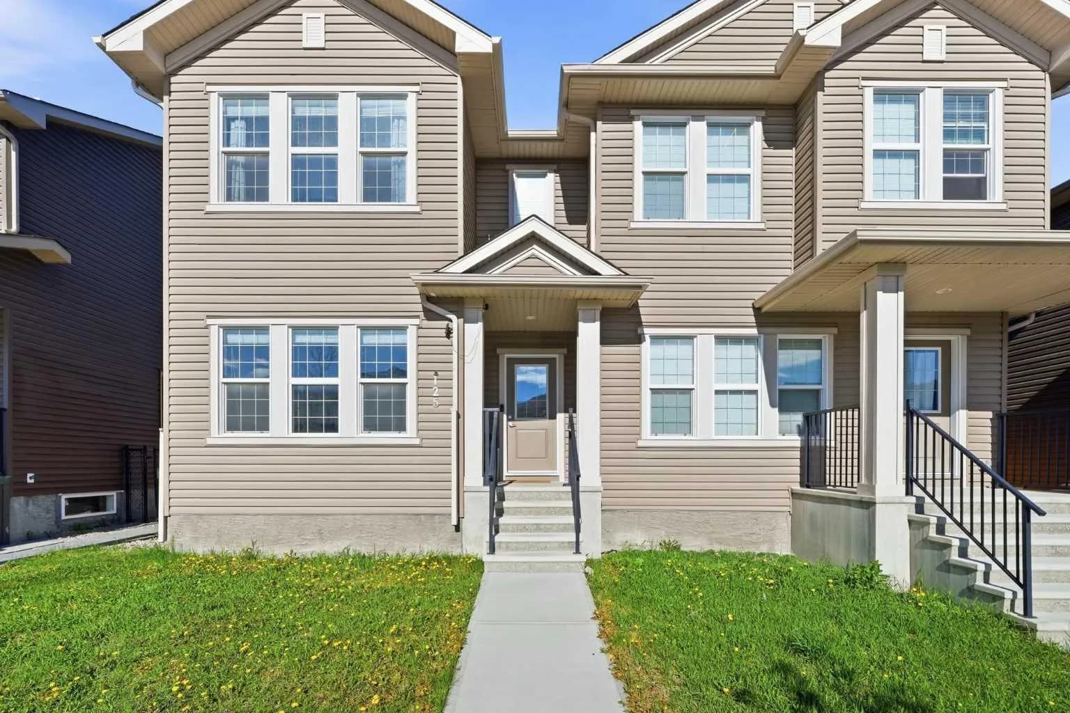 Semi Detached (Half Duplex)