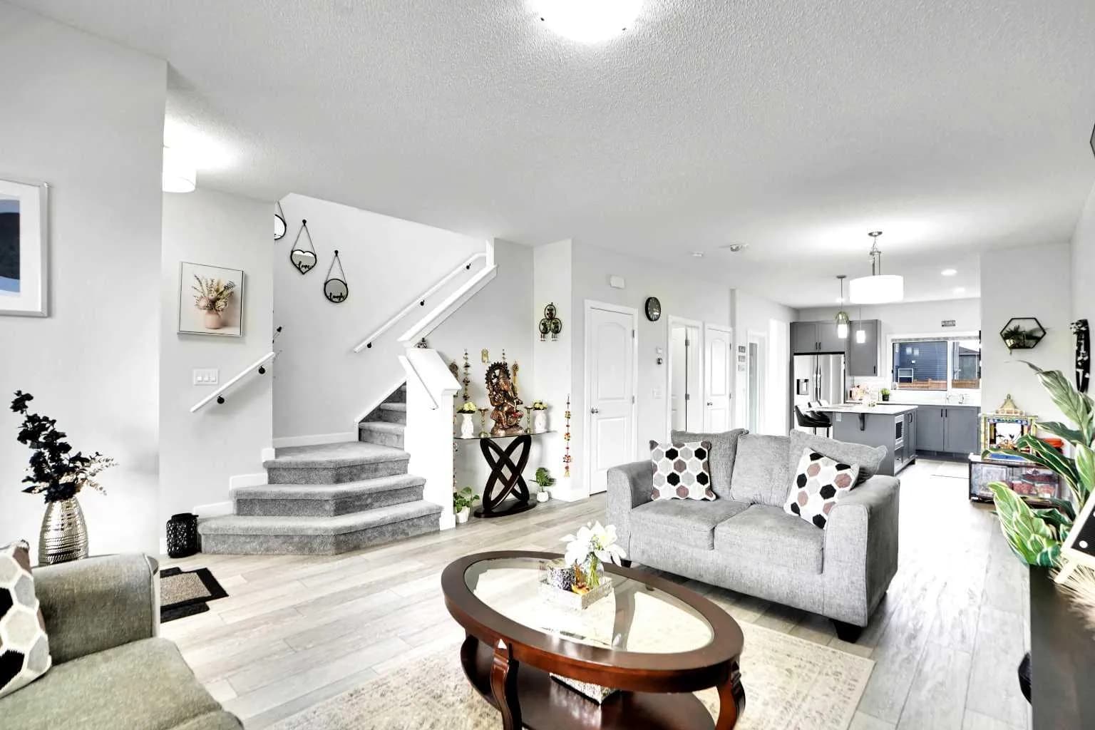 Semi Detached (Half Duplex)