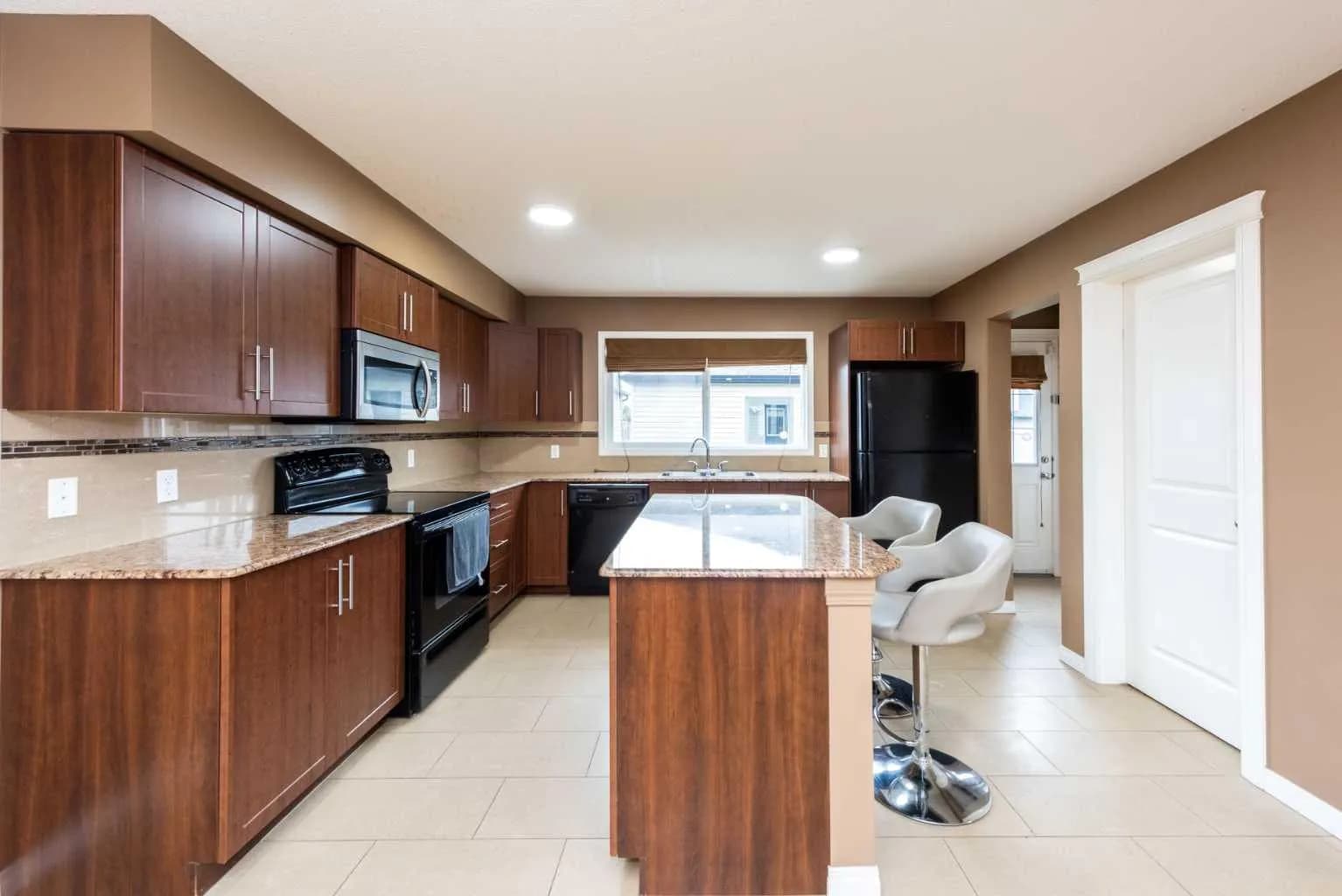 Semi Detached (Half Duplex)
