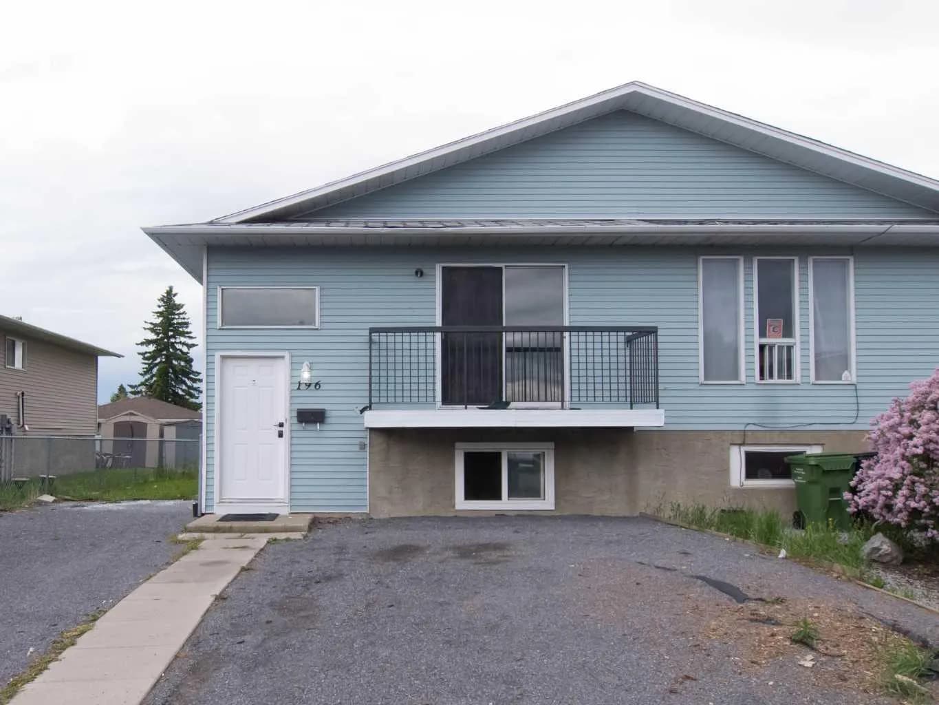 Semi Detached (Half Duplex)