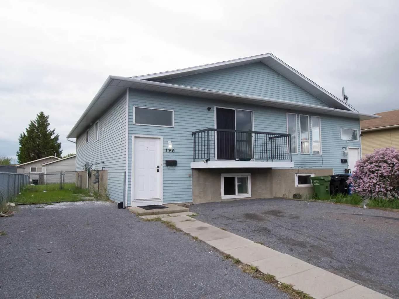 Semi Detached (Half Duplex)
