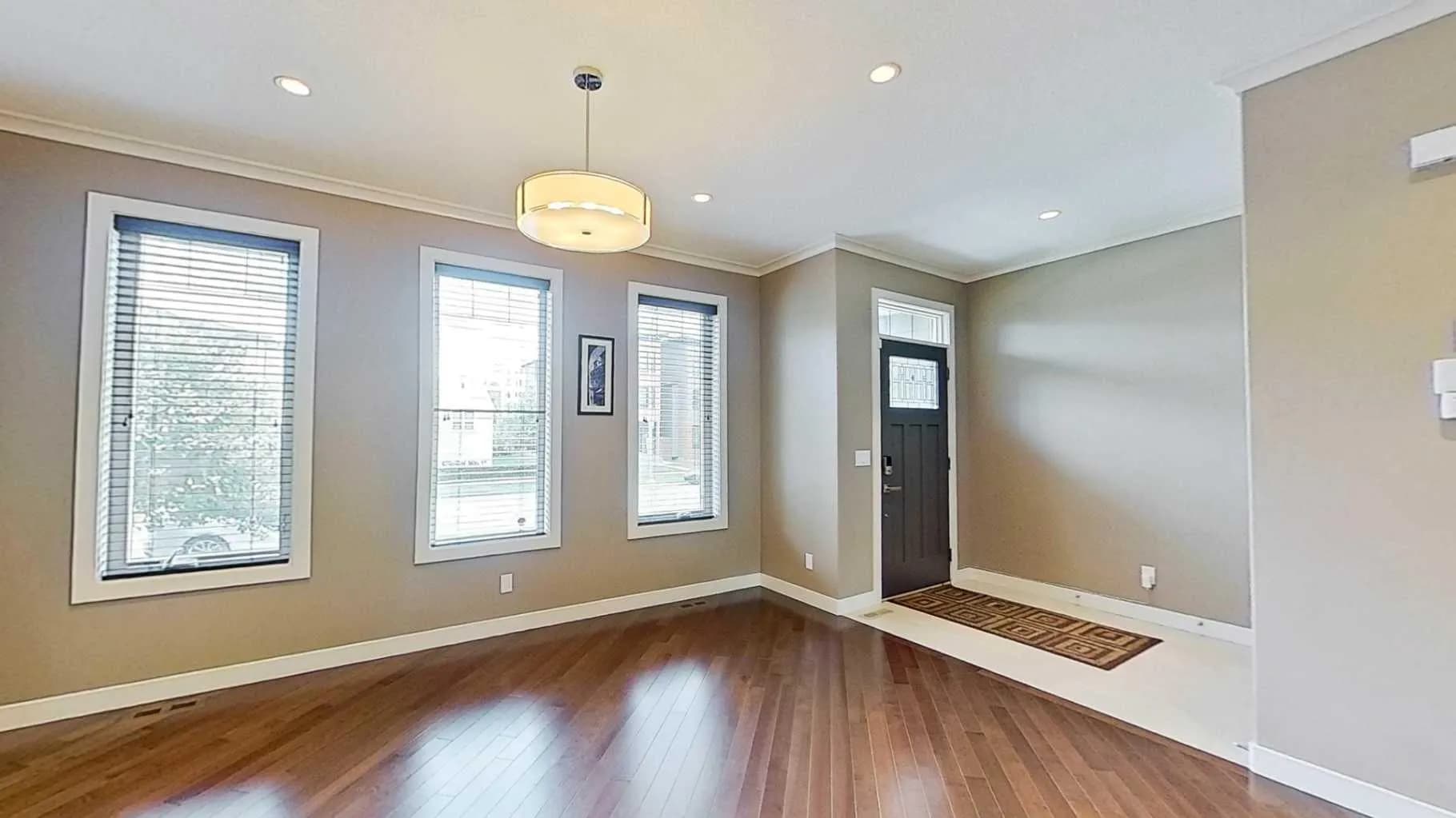 Semi Detached (Half Duplex)