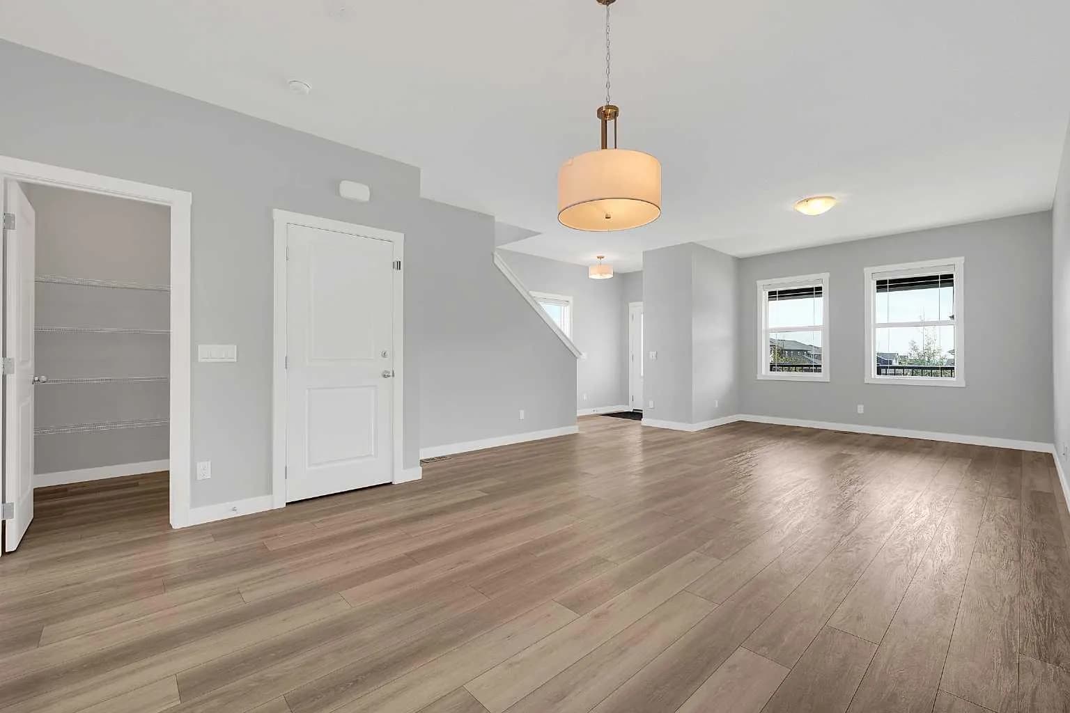 Semi Detached (Half Duplex)