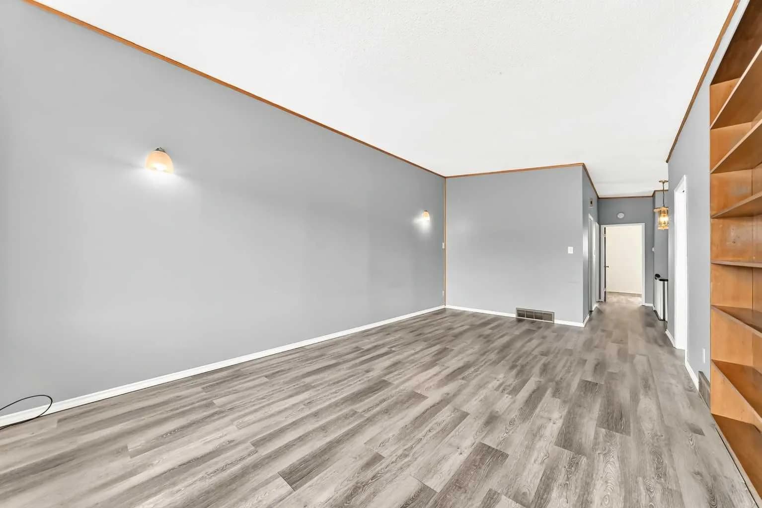 Semi Detached (Half Duplex)