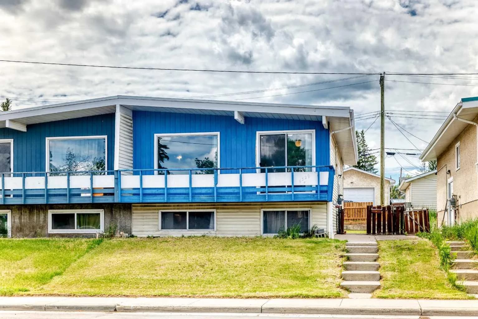 Semi Detached (Half Duplex)