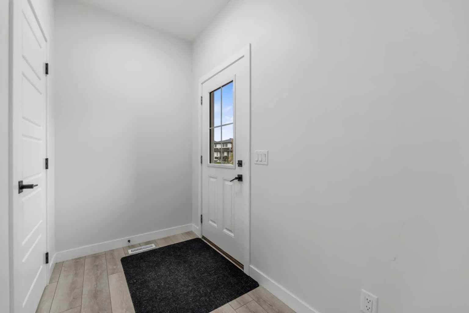 Semi Detached (Half Duplex)