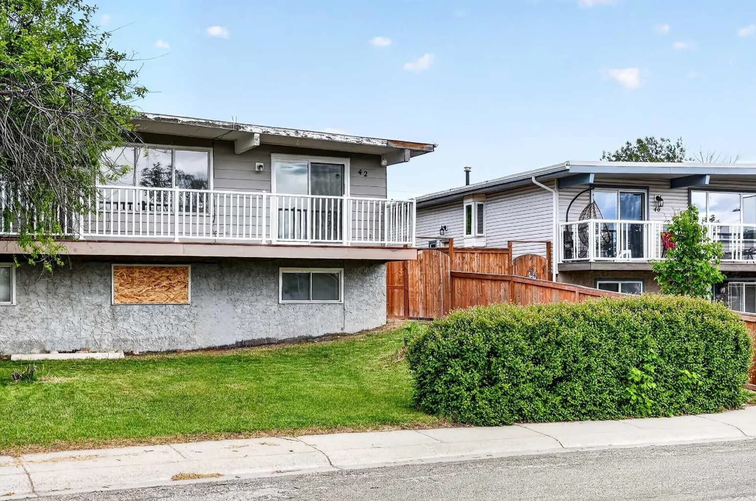 Semi Detached (Half Duplex)