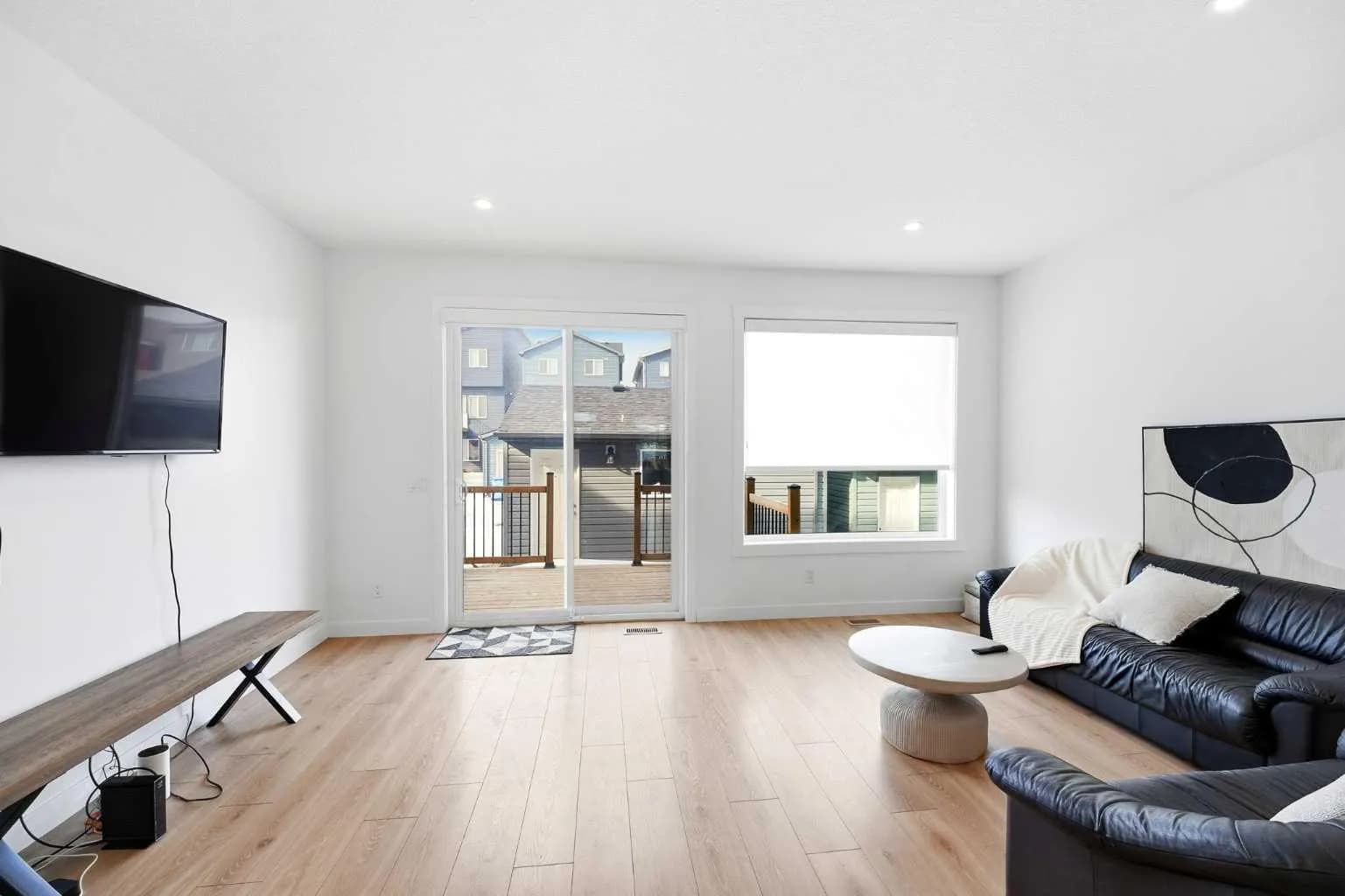 Semi Detached (Half Duplex)