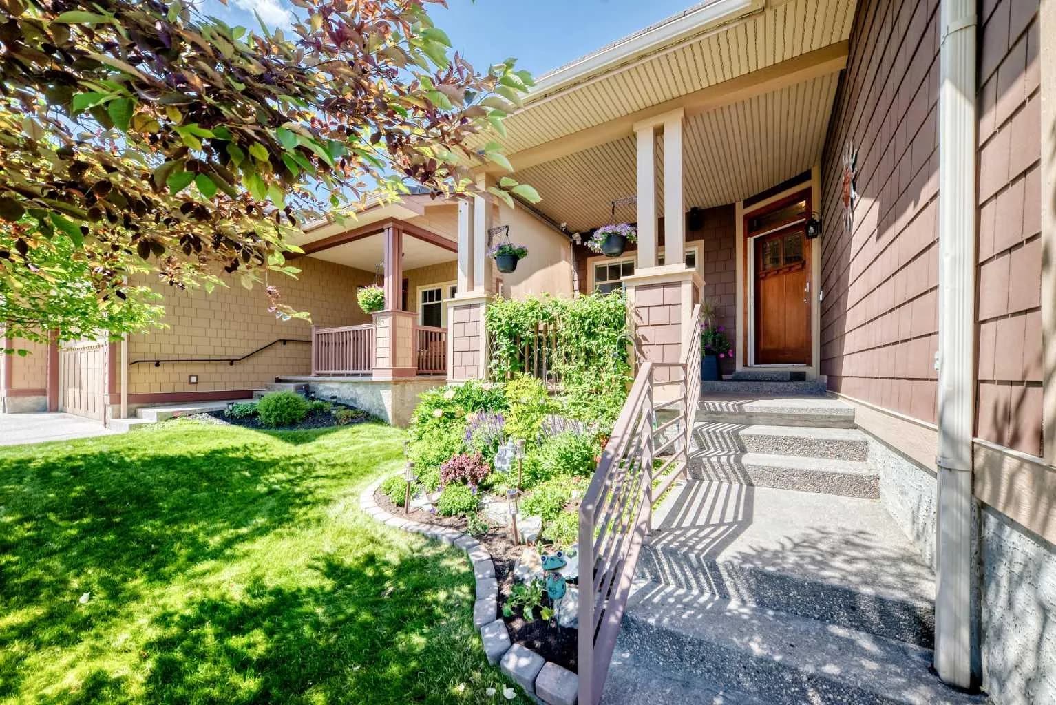 Semi Detached (Half Duplex)