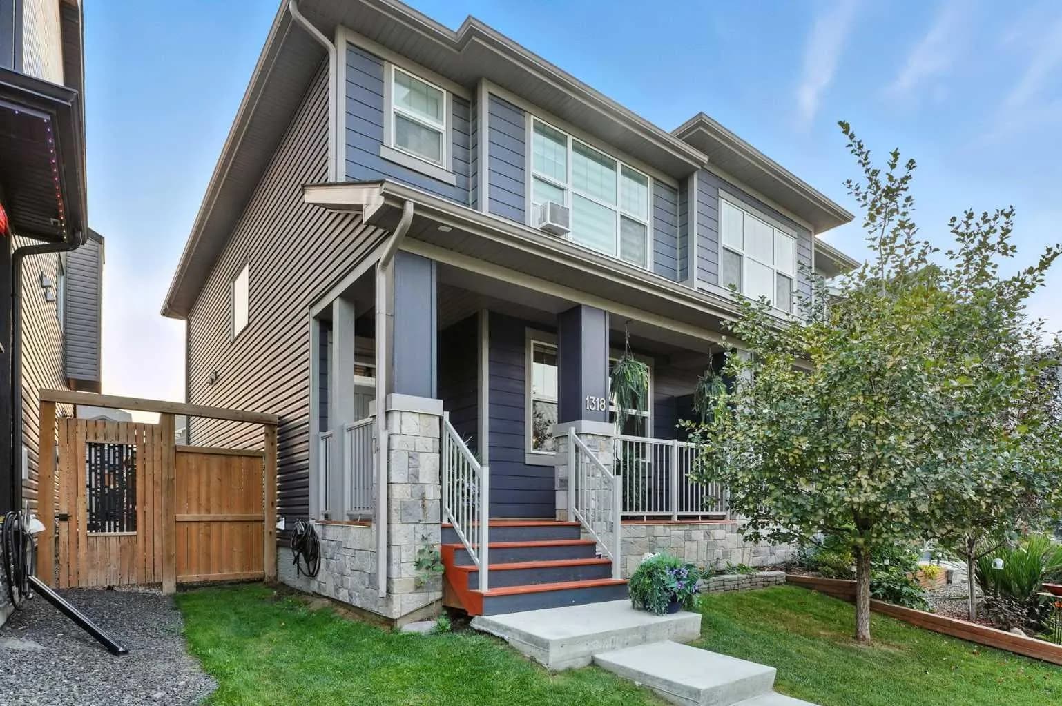 Semi Detached (Half Duplex)