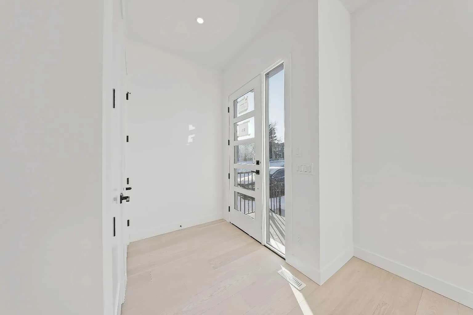Semi Detached (Half Duplex)