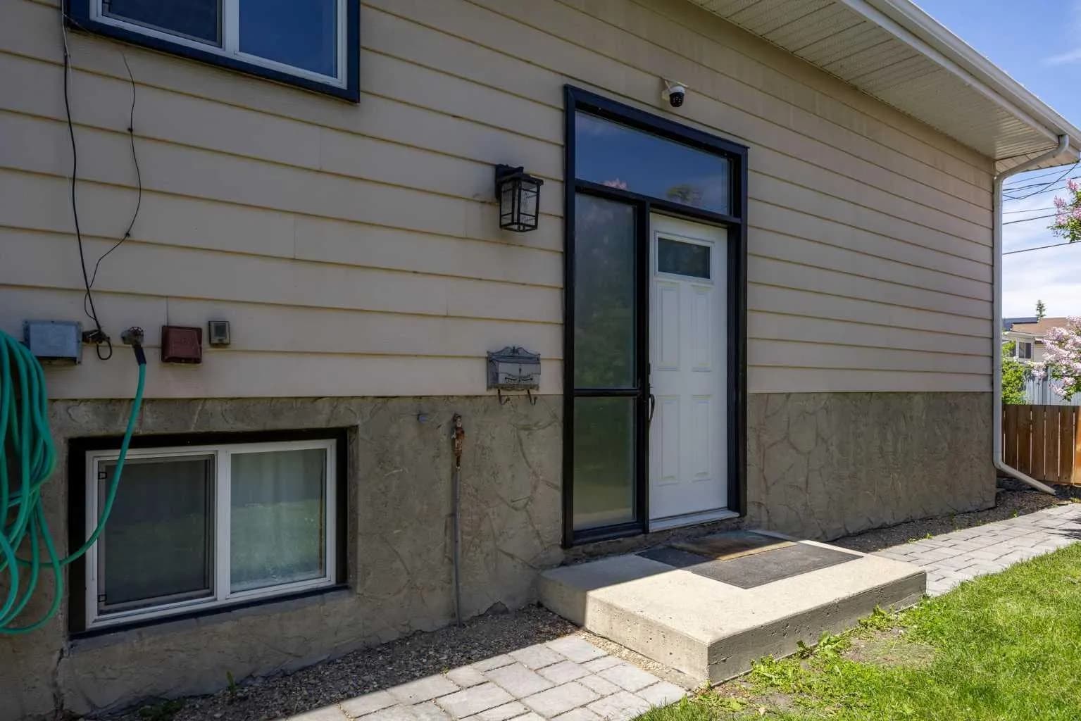Semi Detached (Half Duplex)