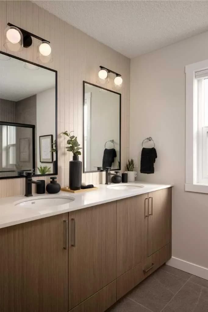 Semi Detached (Half Duplex)