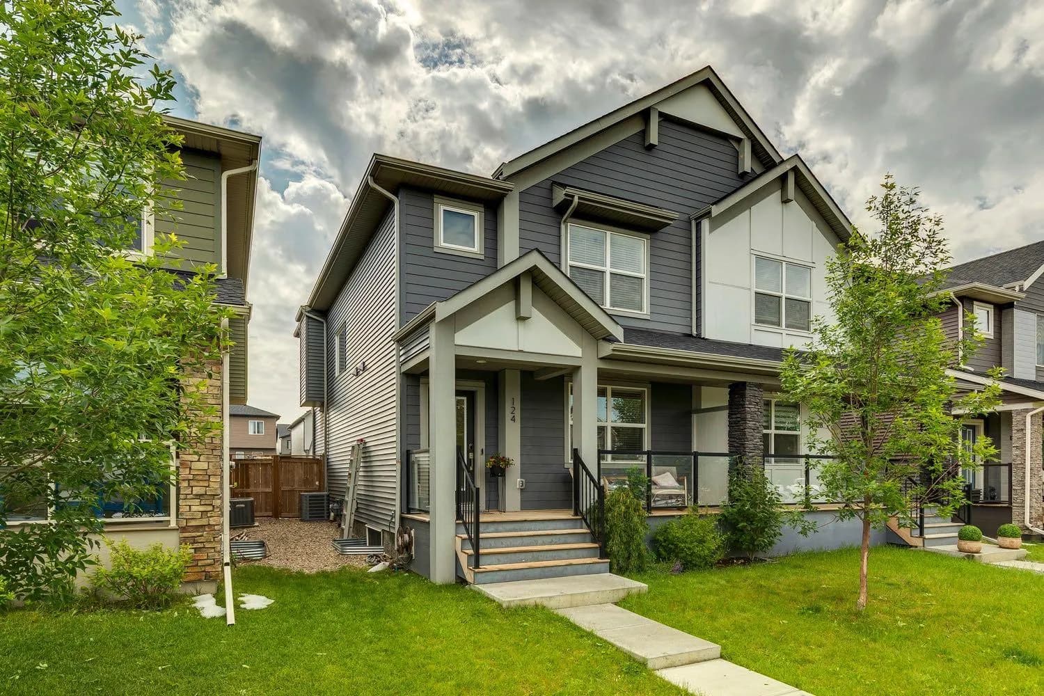 Semi Detached (Half Duplex)