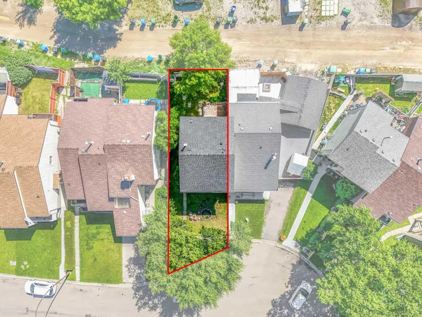 Semi Detached (Half Duplex)