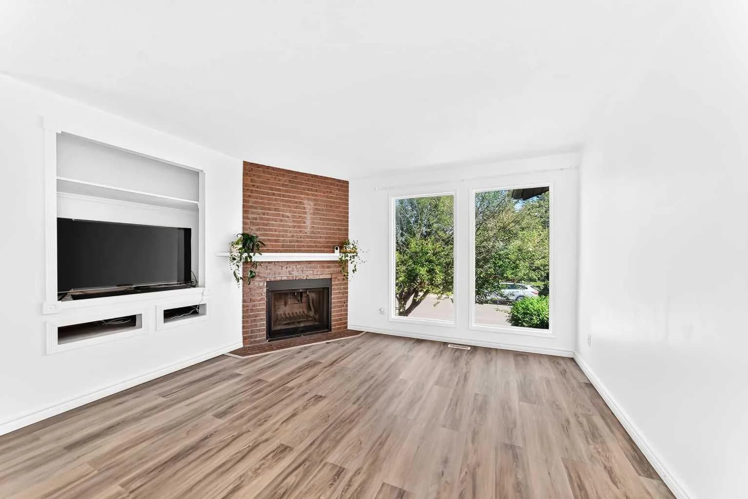 Semi Detached (Half Duplex)