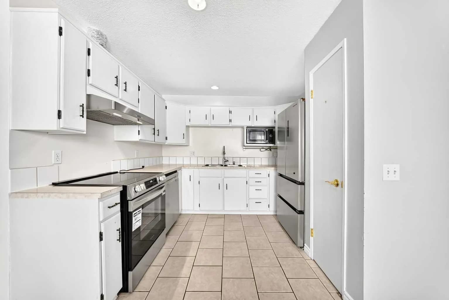 Semi Detached (Half Duplex)