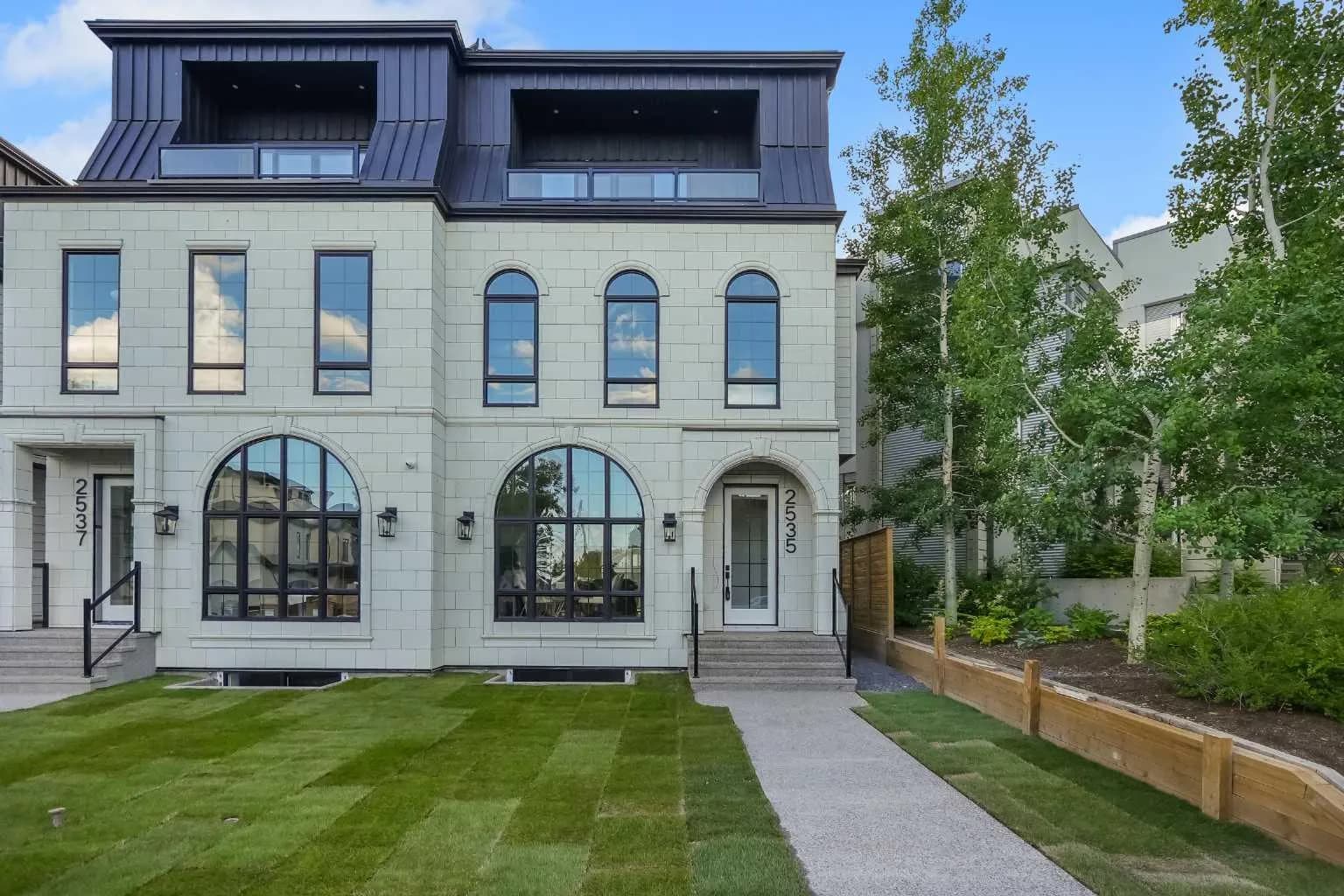 Semi Detached (Half Duplex)