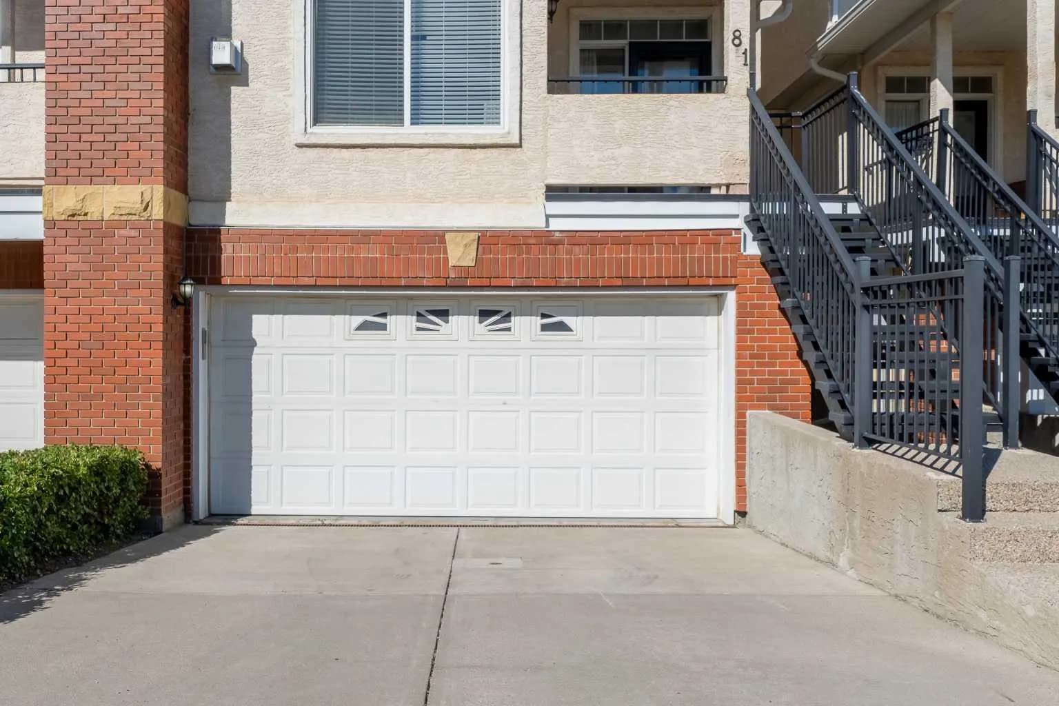 Semi Detached (Half Duplex)