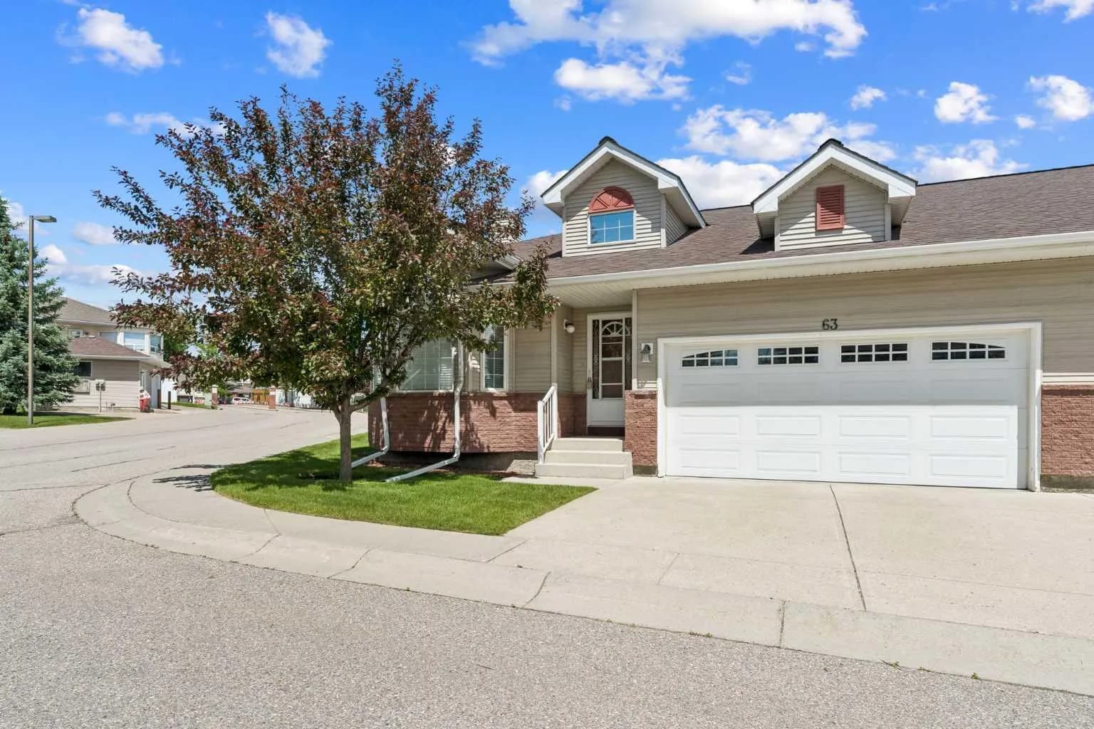 Semi Detached (Half Duplex)