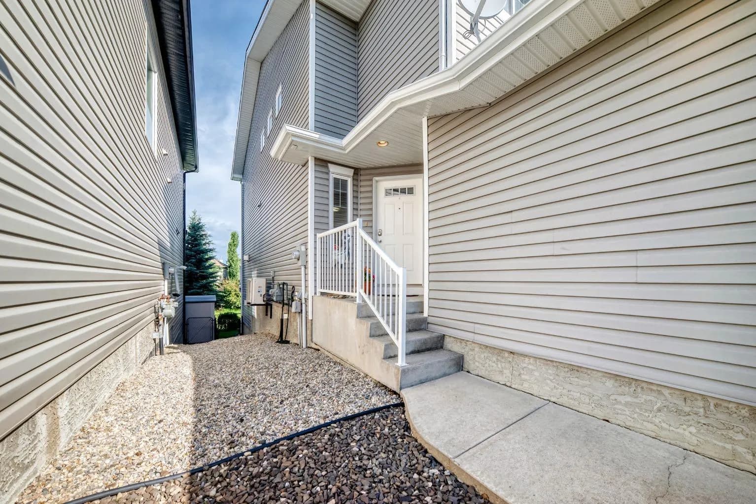 Semi Detached (Half Duplex)