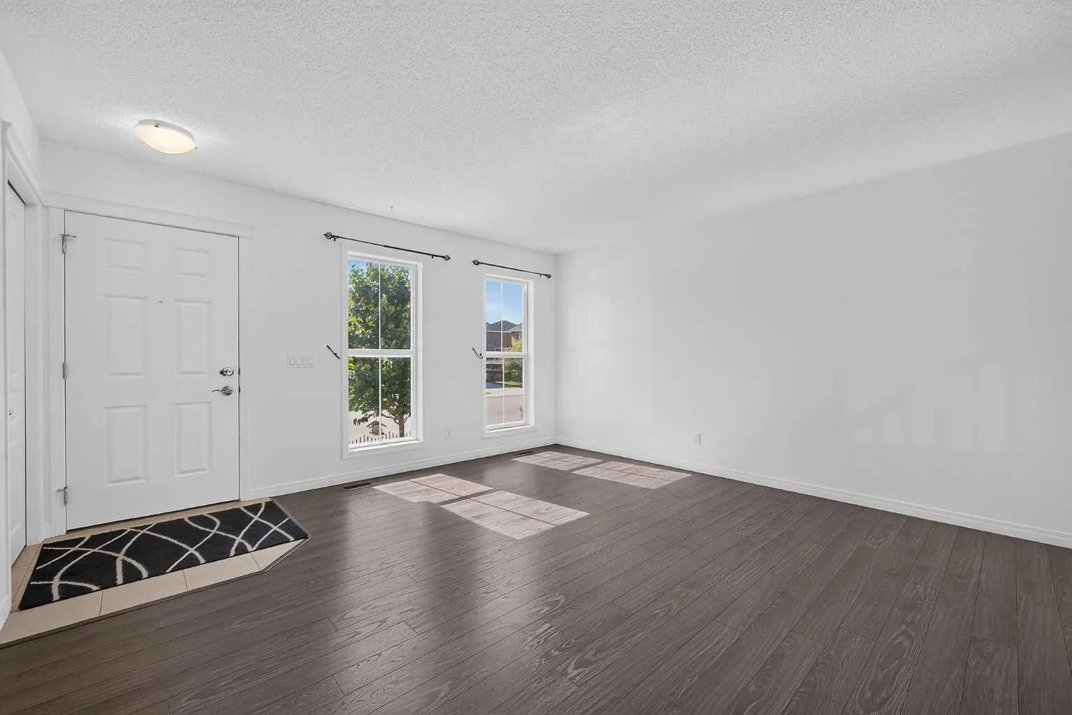 Semi Detached (Half Duplex)